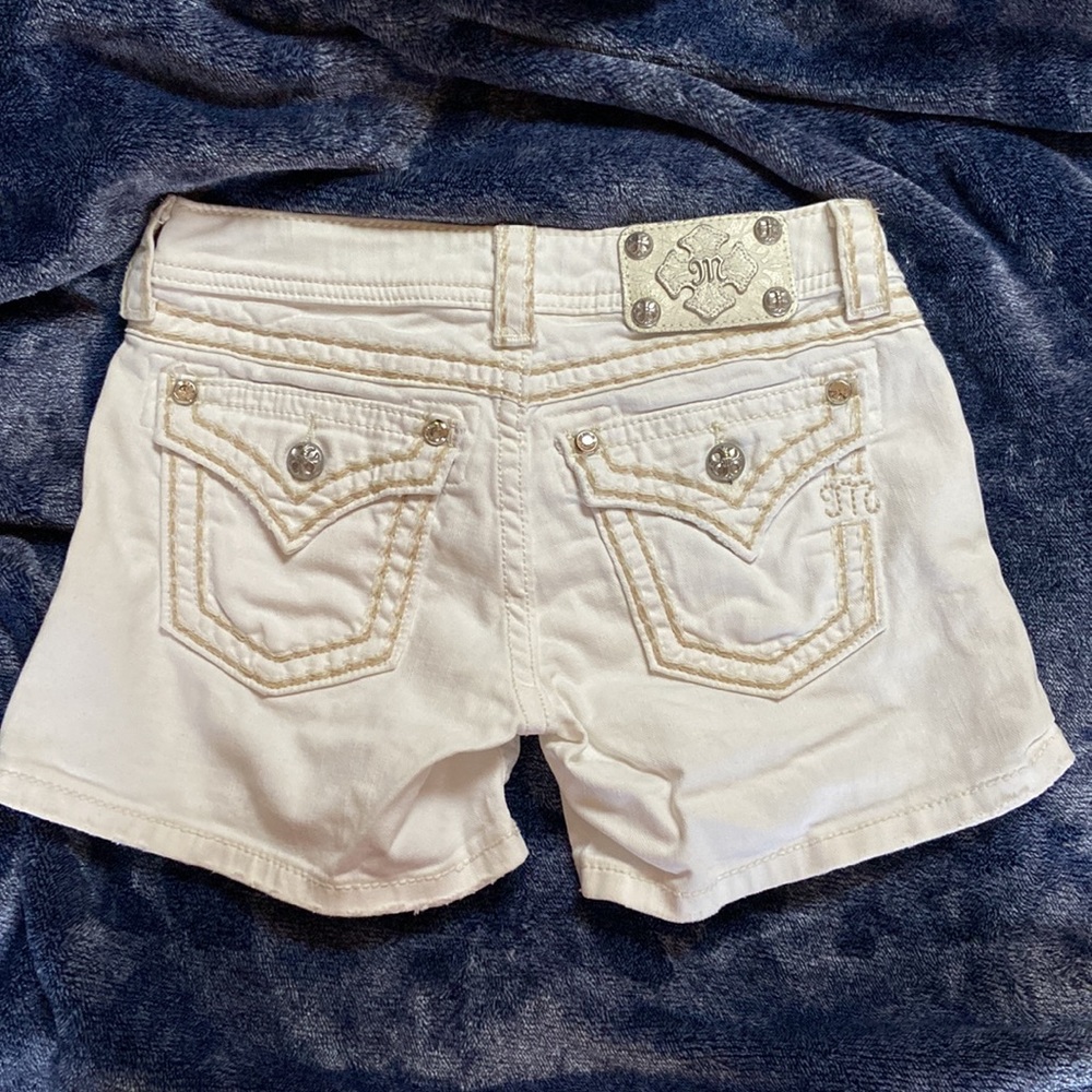 Miss Me, Size 26 white blue jean shorts